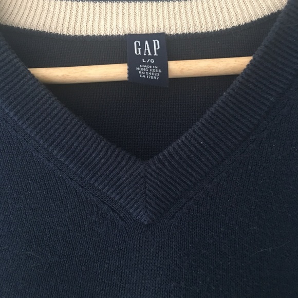 Gap Sweater - Picture 4 of 5
